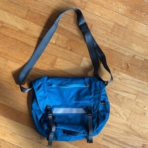 Patagonia Vibrant Blue Messenger Bag
